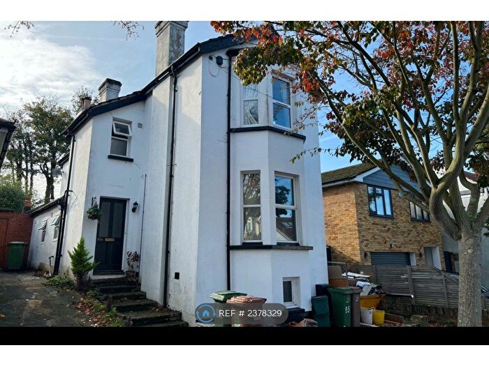 1 Bedroom Maisonette To Rent In Gordon Road, Carshalton, SM5