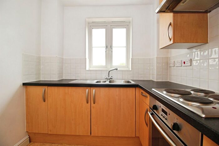 2 Bedroom Flat For Sale In Constable Drive, Ossett, WF5