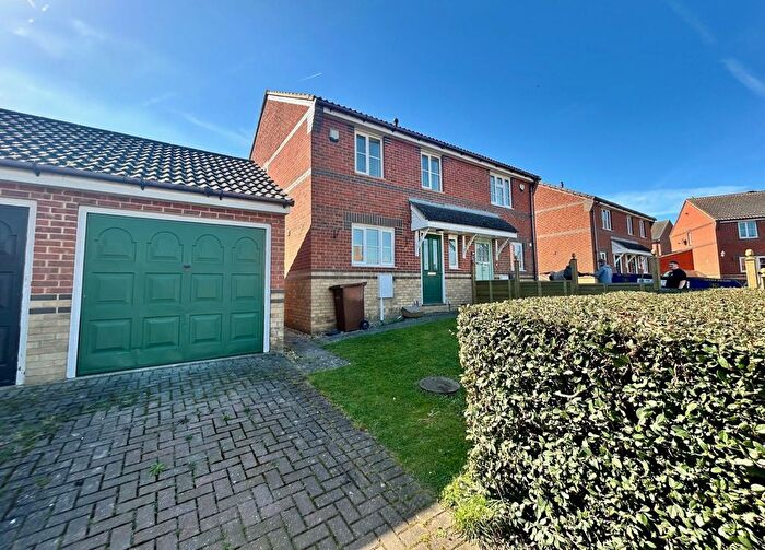 3 Bedroom Semi-Detached House To Rent In Holmes Close, High Halstow, ME3