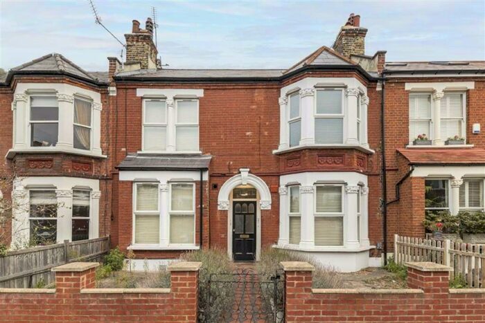 1 Bedroom Flat To Rent In Heathwood Gardens, Charlton, SE7