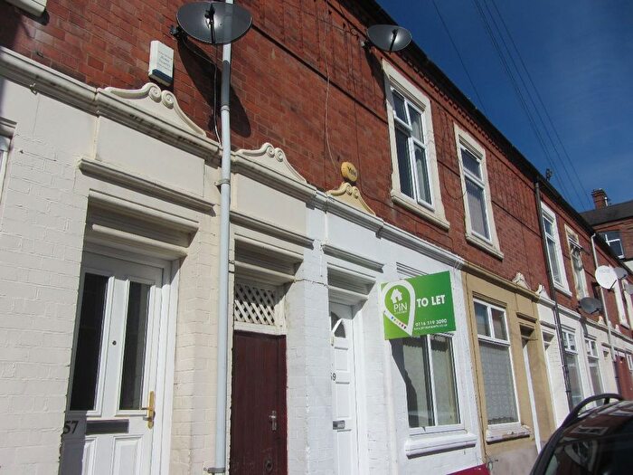 4 Bedroom Terraced House To Rent In Halstead Street, Leicester, LE5