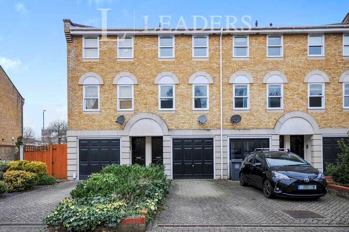 1 Bedroom Town House To Rent In Vicarage Drive, Rectory Road, Beckenham, BR3