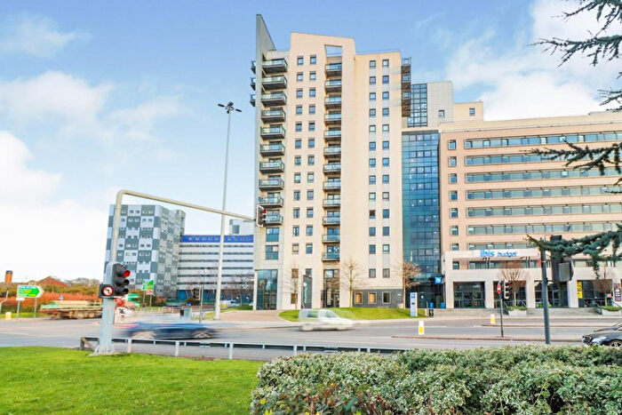 2 Bedroom Apartment To Rent In The Gateway North, Crown Point Road, Leeds, LS9