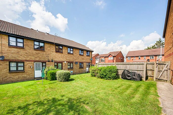 1 Bedroom Flat To Rent In Clarkes Drive, Uxbridge, UB8
