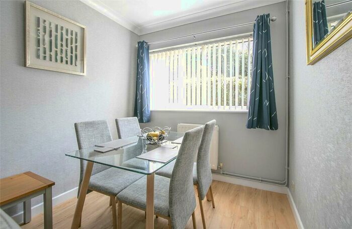 3 Bedroom End Of Terrace House For Sale In Carisbrooke Crescent, Poole, BH15