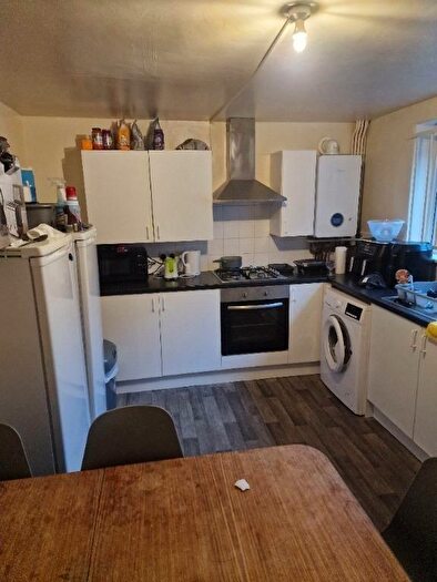 5 Bedroom Detached House To Rent In Kimbolton Avenue, Lenton, Nottingham, NG7