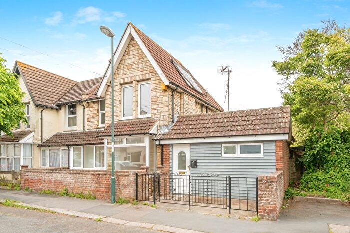 3 Bedroom Property To Rent In Gordon Avenue, Bognor Regis, PO22