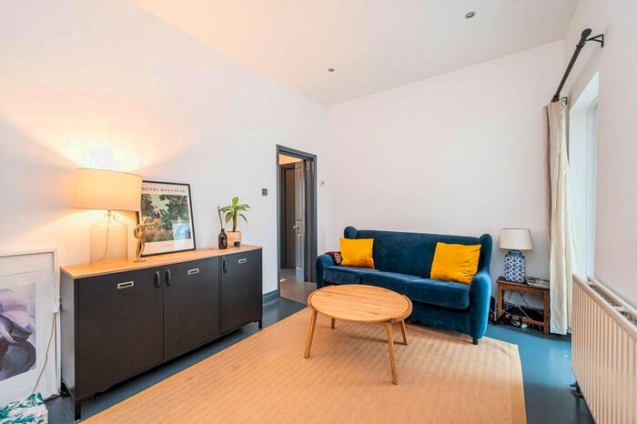 1 Bedroom Flat To Rent In Southgate Road, De Beauvoir Town, London, N1