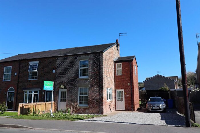 2 Bedroom End Of Terrace House For Sale In Welton Low Road, Elloughton, HU15