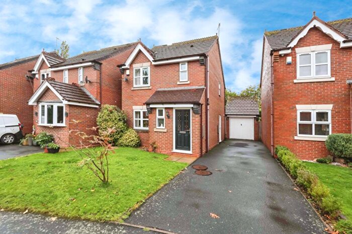 3 Bedroom Detached House For Sale In Woodhouse Way, Cradley Heath, B64