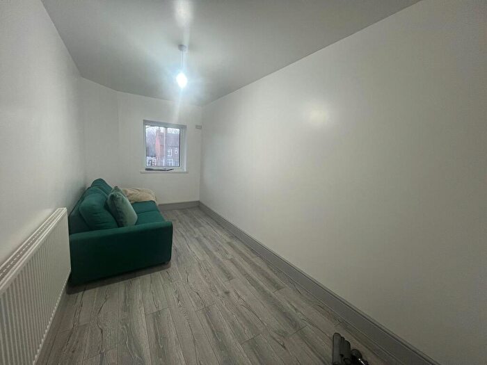 1 Bedroom Flat To Rent In Highfield Road, Birmingham, B28