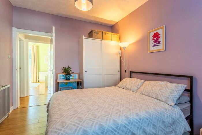 2 Bedroom Flat To Rent In Broomfield Crescent, Corstorphine, Edinburgh, EH12