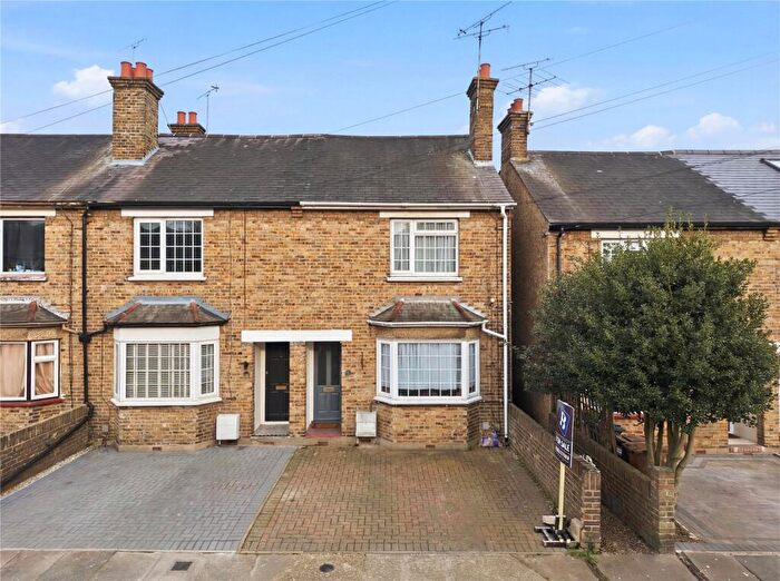3 Bedroom End Of Terrace House For Sale In Henry Road, Chelmsford, Essex, CM1