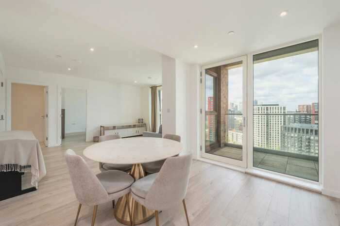 1 Bedroom Flat To Rent In Falconbrook Gardens, Canary Wharf, E16