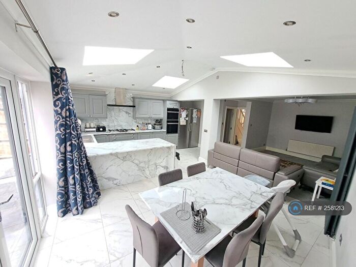 3 Bedroom Semi-Detached House To Rent In Bristol, Bristol, BS14