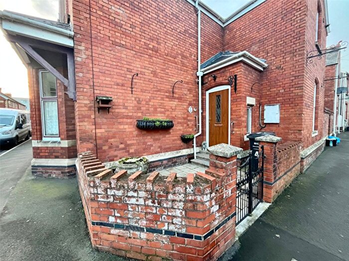 1 Bedroom Flat To Rent In Mill Lane, Chard, Somerset, TA20