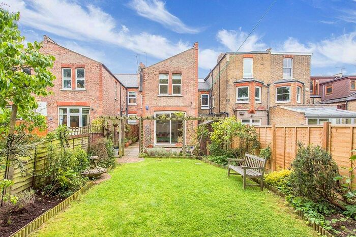 5 Bedroom Semi-Detached House To Rent In Durham Road, London, N2