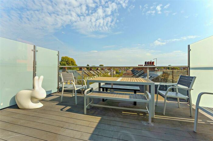 2 Bedroom Apartment To Rent In Oakmead Road, Balham, London, SW12