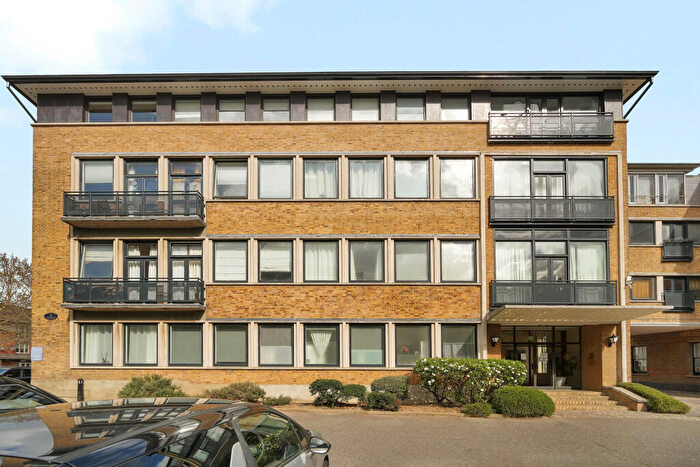 1 Bedroom Flat For Sale In Staten Building, E3