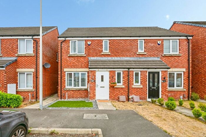 3 Bedroom Semi-Detached House For Sale In Swallow Crescent, Maghull, Liverpool, Merseyside, L31