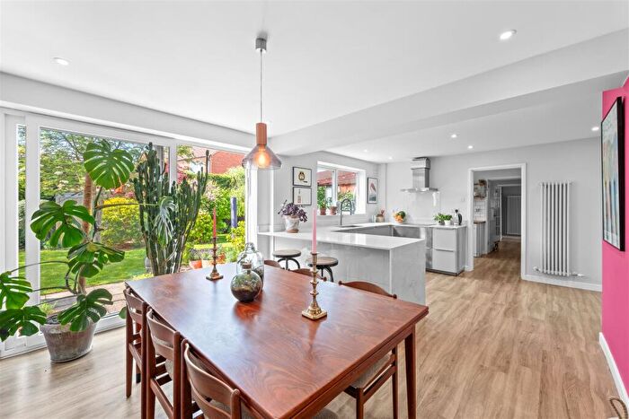 5 Bedroom Detached House For Sale In Station Road, Fiskerton, NG25