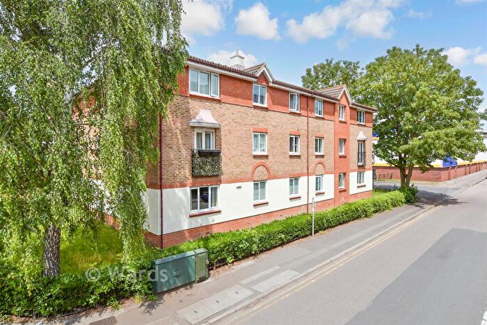 2 Bedroom Flat For Sale In Hart Street, Maidstone, Kent, ME16