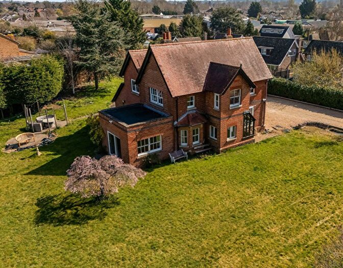 4 Bedroom Detached House For Sale In Norman Avenue, Abingdon, OX14