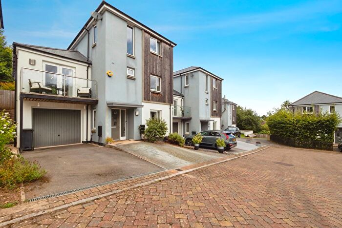 4 Bedroom Detached House For Sale In Landrace Close, Ogwell, Newton Abbot, Devon, TQ12