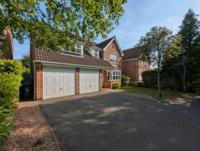 4 Bedroom House To Rent In Whitehead Grove, Balsall Common, Coventry, CV7