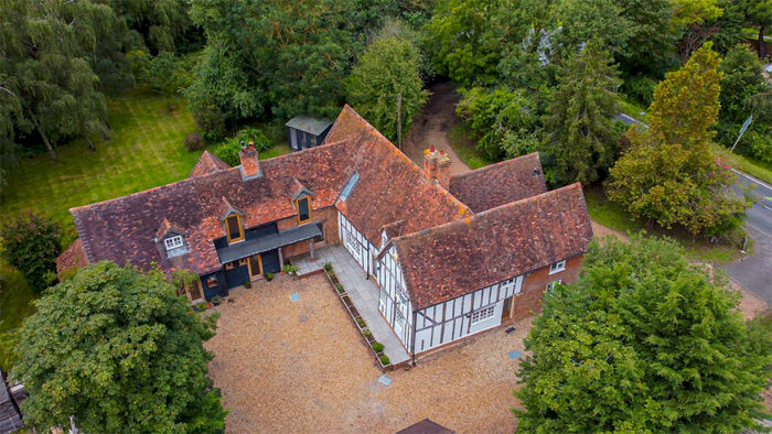 6 Bedroom Detached House For Sale In Roxhill Road, Marston Moretaine, Bedford, MK43