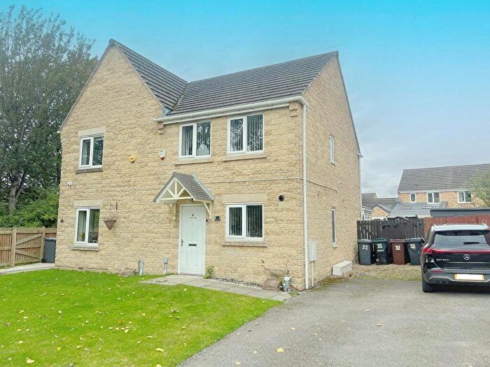 3 Bedroom Semi-Detached House For Sale In Oswin Gardens, Bradford, BD2
