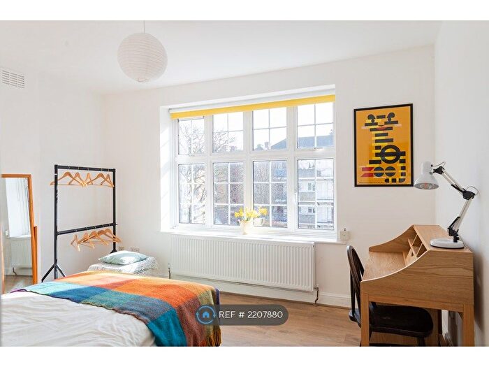 2 Bedroom Flat To Rent In Cranleigh Street, London, NW1