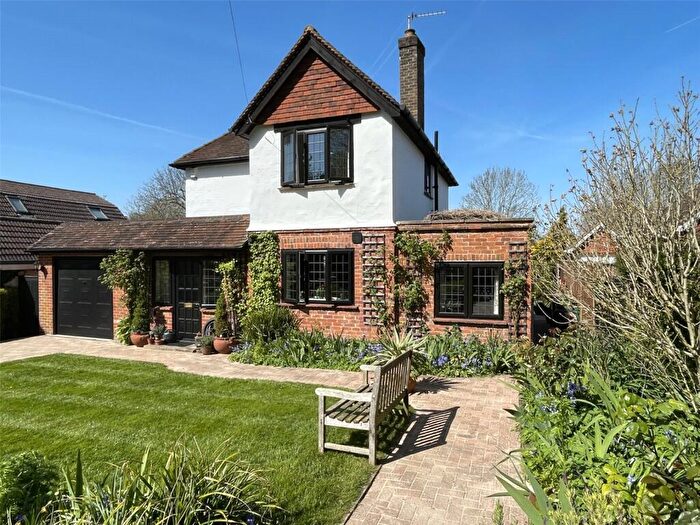 4 Bedroom Detached House For Sale In Jefferies Road, West Horsley, KT24