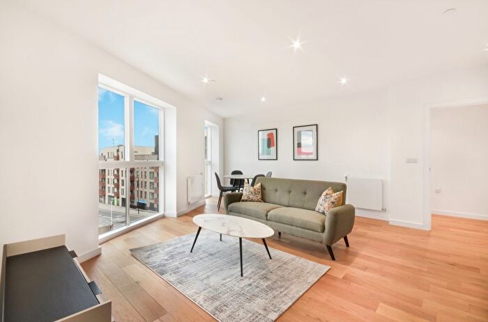 3 Bedroom Flat For Sale In Wenborn Building, Penny Brookes Street, London, E15