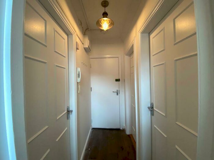 1 Bedroom Flat To Rent In Demesne Road, Whalley Range, Manchester, M16