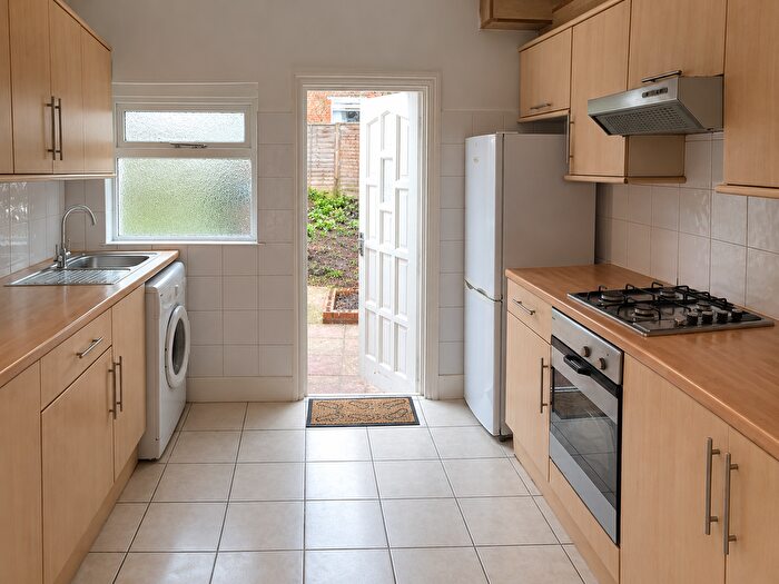 4 Bedroom Terraced House To Rent In Totterdown Street, London, SW17