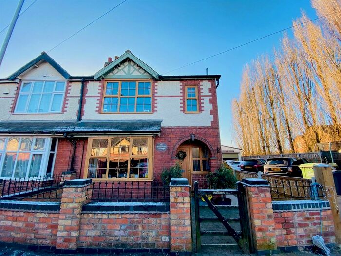 3 Bedroom Semi-Detached House To Rent In Owen Street, Coalville, Leicestershire, LE67