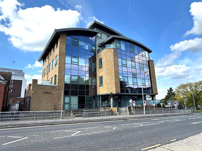 1 Bedroom Flat For Sale In The Ring, Bracknell, RG12