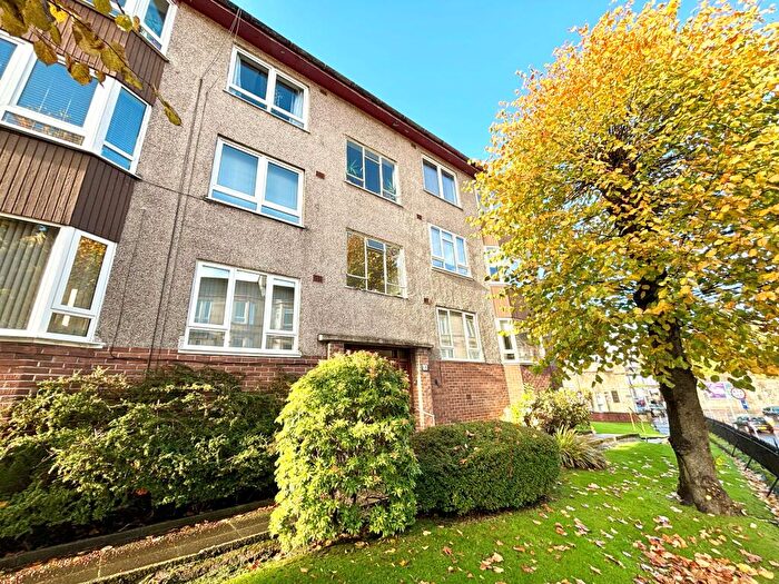 2 Bedroom Flat To Rent In Clarkston Road, Cathcart, G44