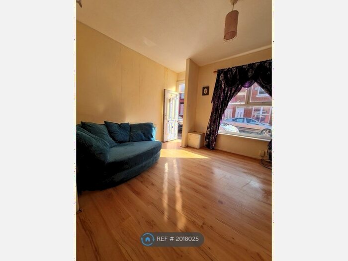 3 Bedroom Terraced House To Rent In Pinnington Road, Manchester, M18