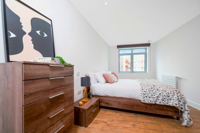 1 Bedroom Flat To Rent In , Rathbone Market, Barking Rd., London, E16