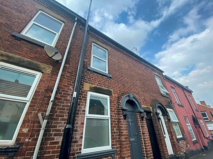 3 Bedroom House To Rent In Sharrow Lane, S11