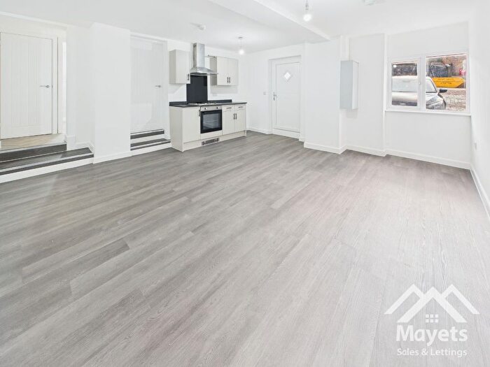 2 Bedroom Flat To Rent In Flat The Mews, Eanam Old Road, Blackburn., BB1