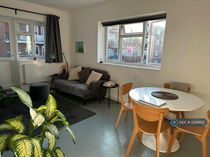 2 Bedroom Flat To Rent In Fanshaw Street, London, N1