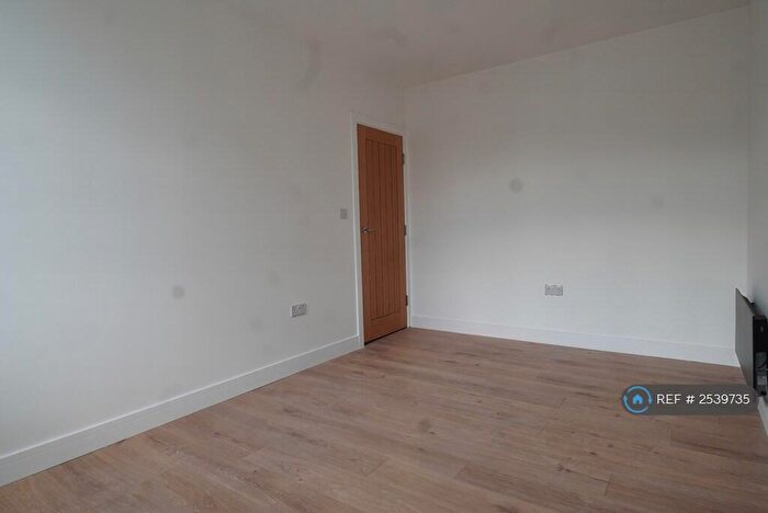 2 Bedroom Flat To Rent In Aurelia House, Brighouse, HD6