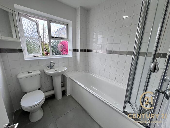 2 Bedroom End Of Terrace House To Rent In Wilstone Close, UB4