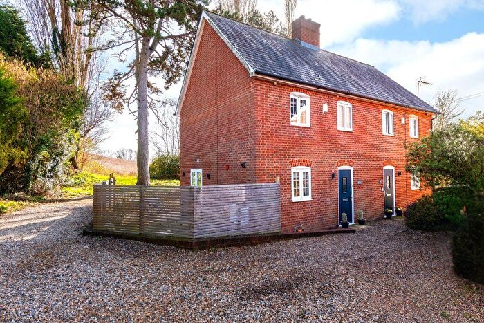 3 Bedroom Semi Detached House For Sale In Jubilee Cottages, Sutton Valence, Maidstone, ME17