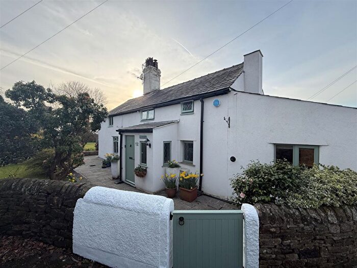 3 Bedroom Cottage For Sale In Back Lane, Mottram, Hyde, SK14