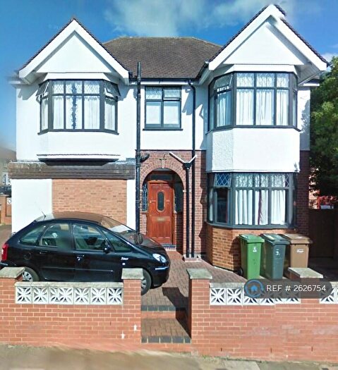 4 Bedroom Detached House To Rent In Strathmore Avenue, Luton, LU1