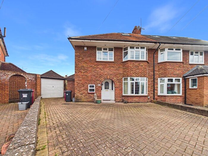 3 Bedroom Semi Detached House For Sale In The Glen, Langley, Berkshire, SL3